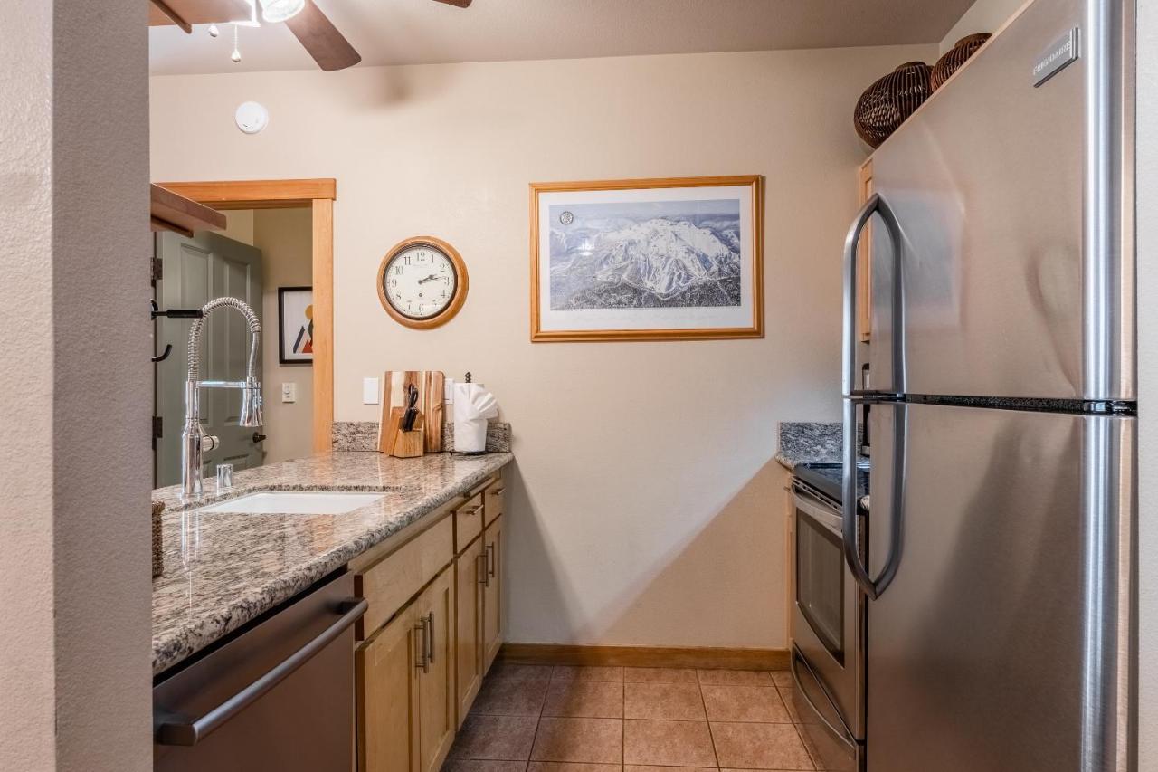 Ski In Ski Out Juniper Springs Lodge #351 Luxury Slope-Side 2 Bedrm 2 Bath End Unit! Mammoth Lakes Exterior photo